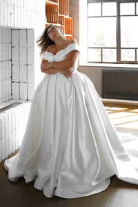 Plus Size Wedding Dress Seiliny view 7