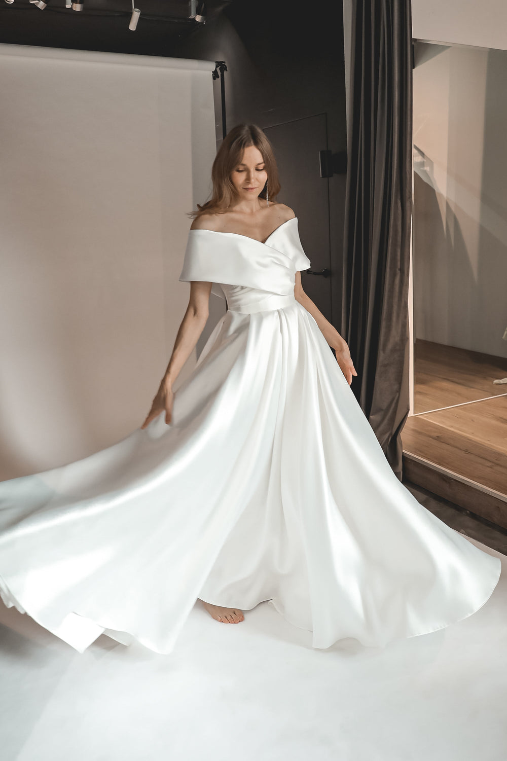 Satin Wedding Dress Cameron details - VOLAKK