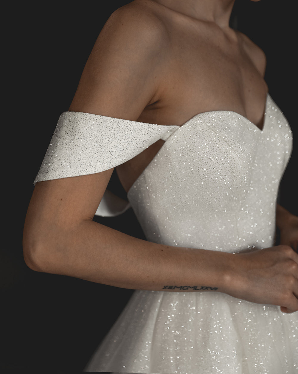Light ivory Glitter Midi Wedding Dress Soul details - VOLAKK