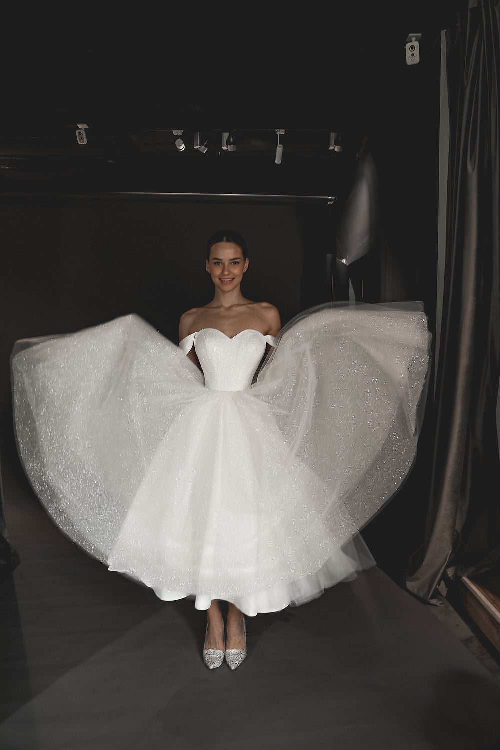 Exquisite Light ivory Glitter Midi Wedding Dress Soul detail view - VOLAKK