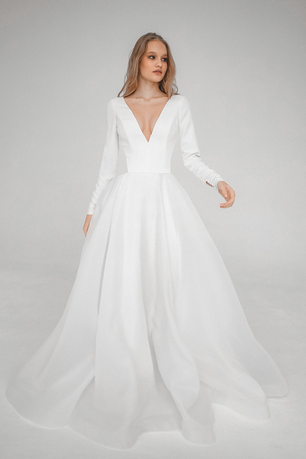 Minimalist Organza Wedding Dress Tayra - VOLAKK