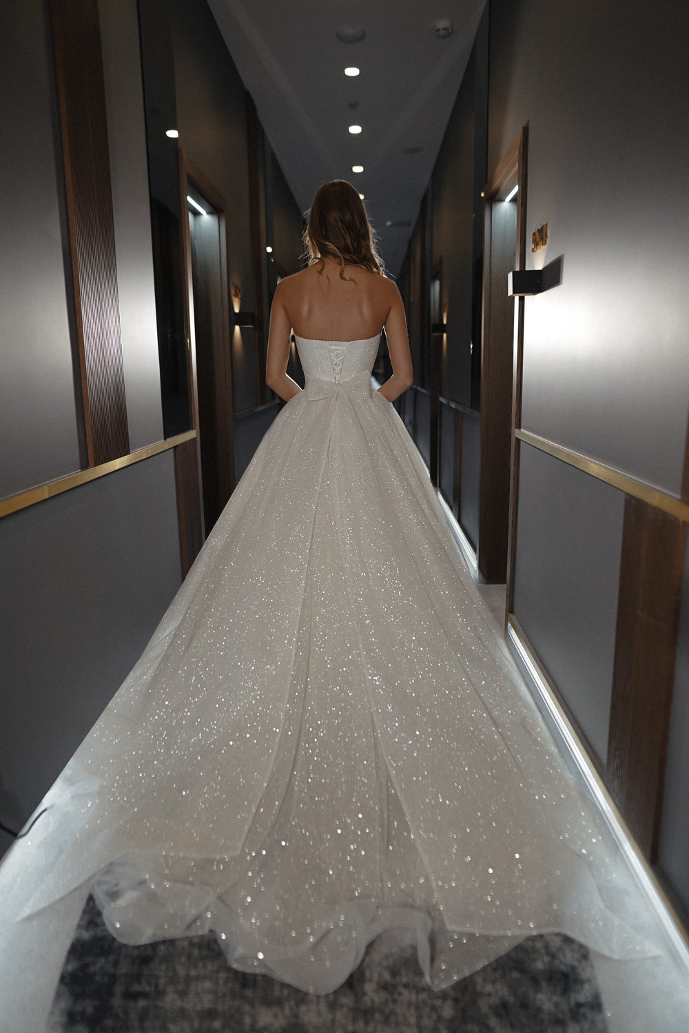 Sparkle Sleeveless Wedding Dress Kerstin details - VOLAKK