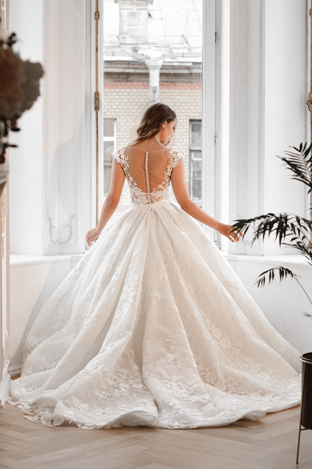 Exquisite 2 in 1 Lace Wedding Dress Airis with Detachable Skirt detail view - VOLAKK