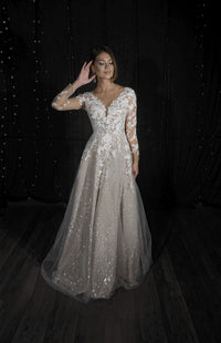 Lace Wedding Dress Enn with Long Sleeves view 4