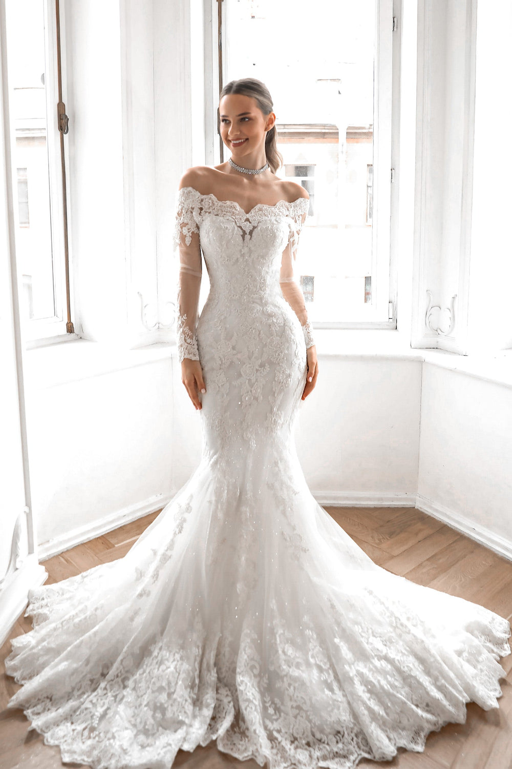 Classic Lace Mermaid Dress Ornella details - VOLAKK