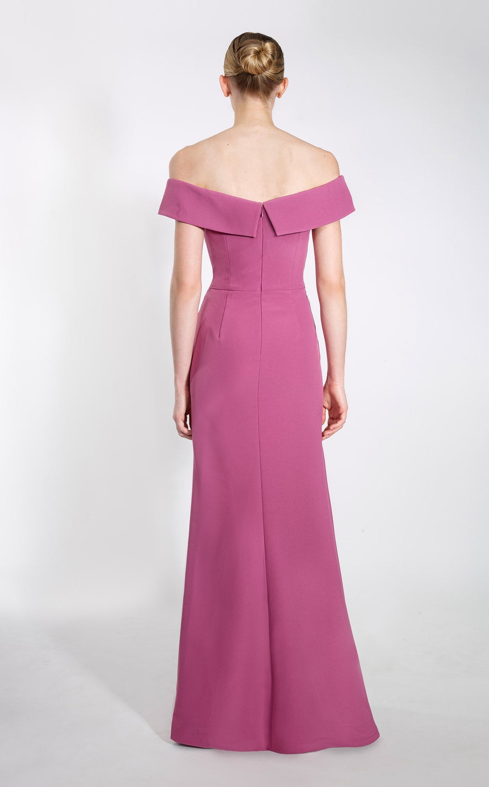 Exquisite Janique 23004 Dress detail view - VOLAKK