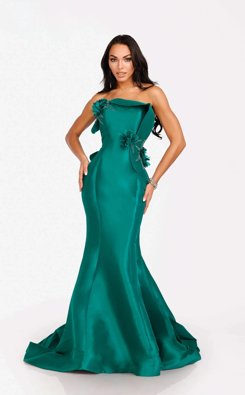 Exquisite Terani 231E0308 Dress detail view - VOLAKK