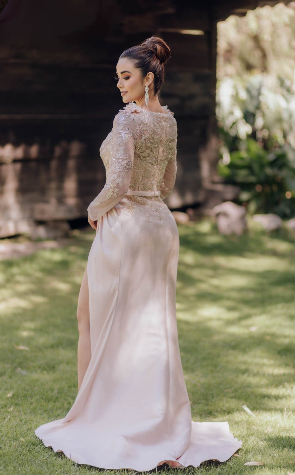 Exquisite Terani 232M1557 Dress detail view - VOLAKK