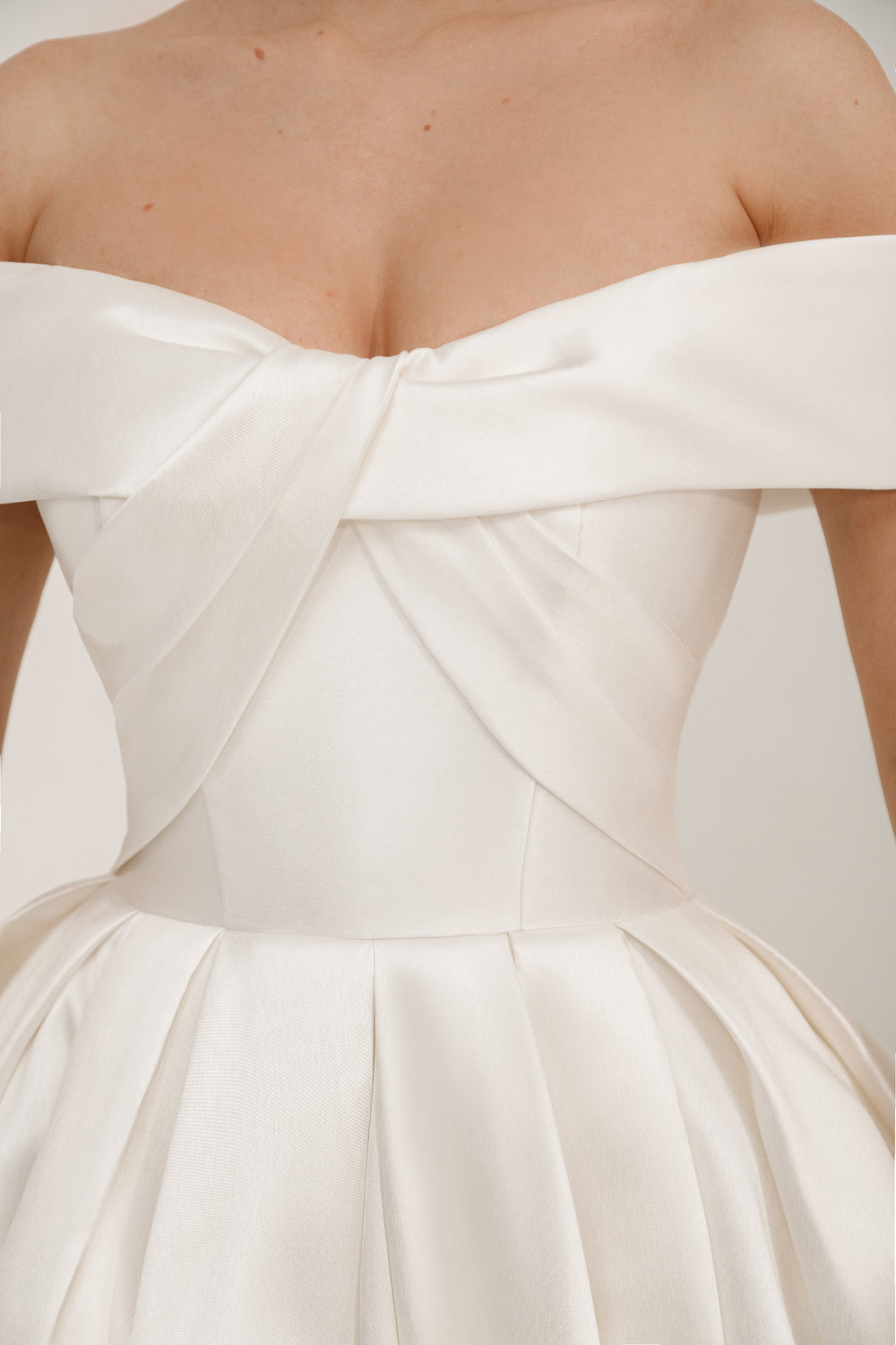 Exquisite Light ivory Mikado Long Train Wedding Gown Seiliny detail view - VOLAKK