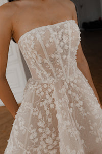 Short Floral Lace Wedding Dress Moonlit Siren view 13