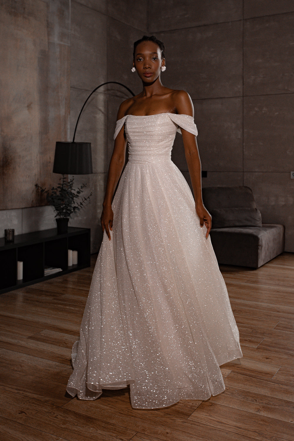 2 in 1 Sparkly Wedding Dress Lovisa details - VOLAKK