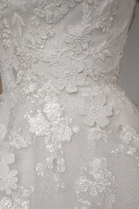 Plus Size Floral Lace Tulle Wedding Dress Yoki with Detachable Straps view 11