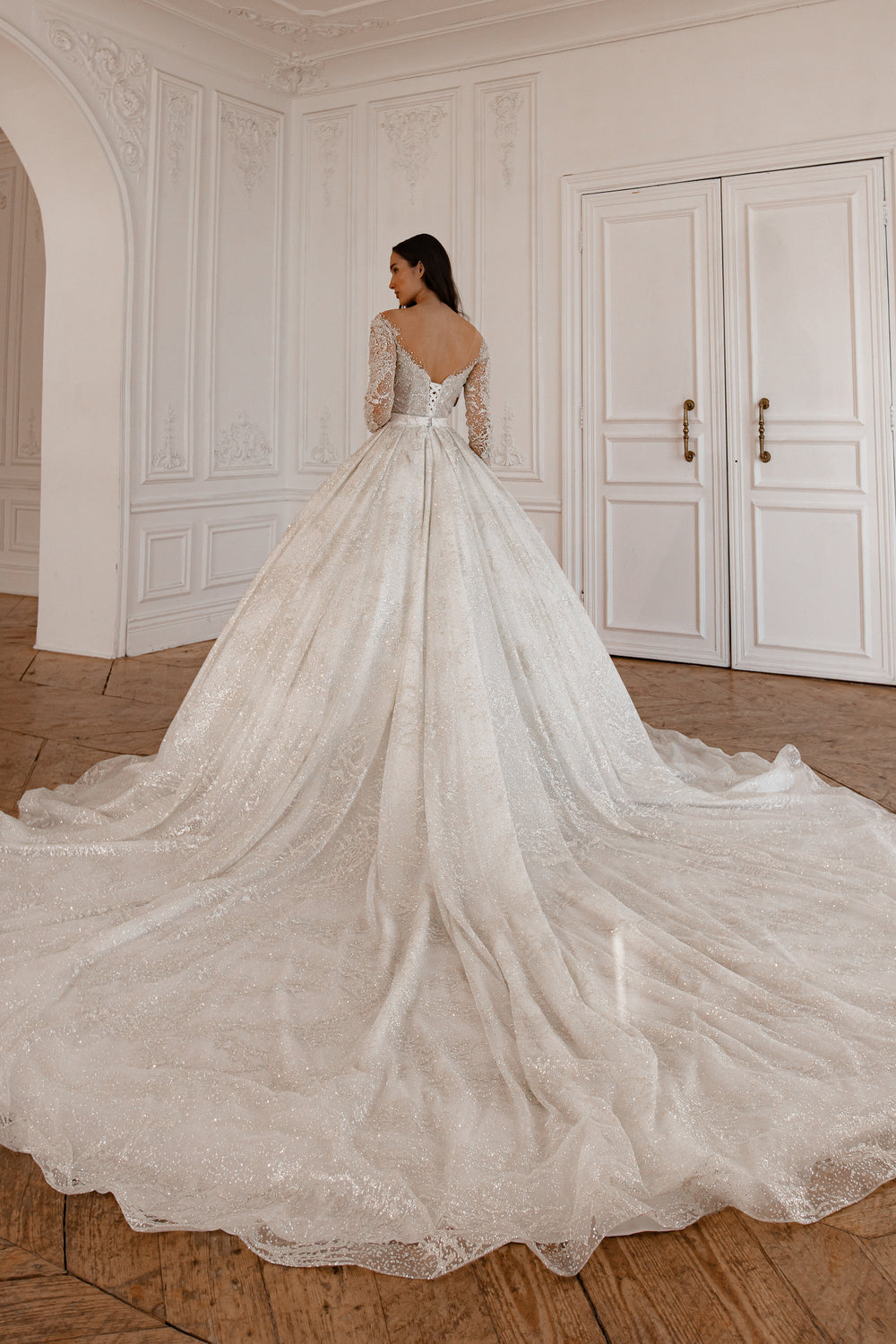 Exquisite 2 in 1 Wedding Dress Sabrina With Detachable Skirt Meryem detail view - VOLAKK