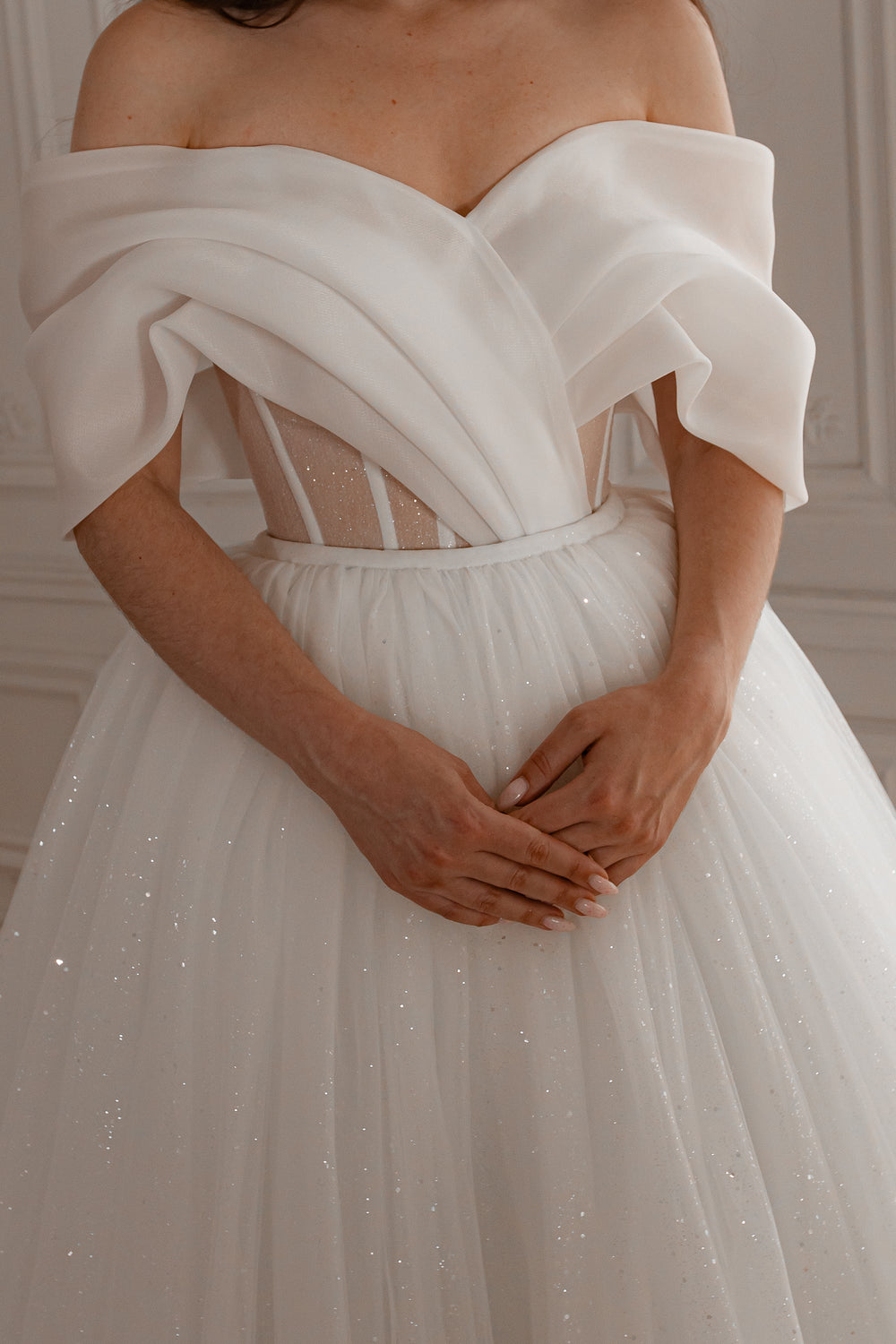 Exquisite 2 in 1 Wedding Dress Inali with Detachable Romanica Skirt detail view - VOLAKK