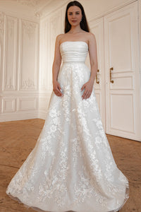 2 in 1 Wedding Dress Ebba With Detachable Divon Skirt view 1