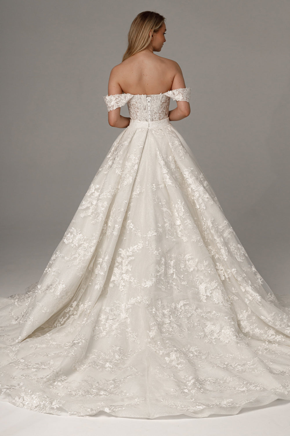 Exquisite 2 in 1 Wedding Dress Mitsis With Detachable Airis Skirt detail view - VOLAKK