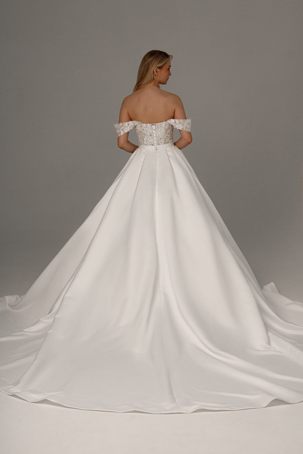 Exquisite 2 in 1 Wedding Dress Mitsis With Detachable Protea Skirt detail view - VOLAKK