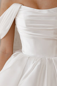 Short Wedding Dress Fiorelia with Detachable Straps view 11