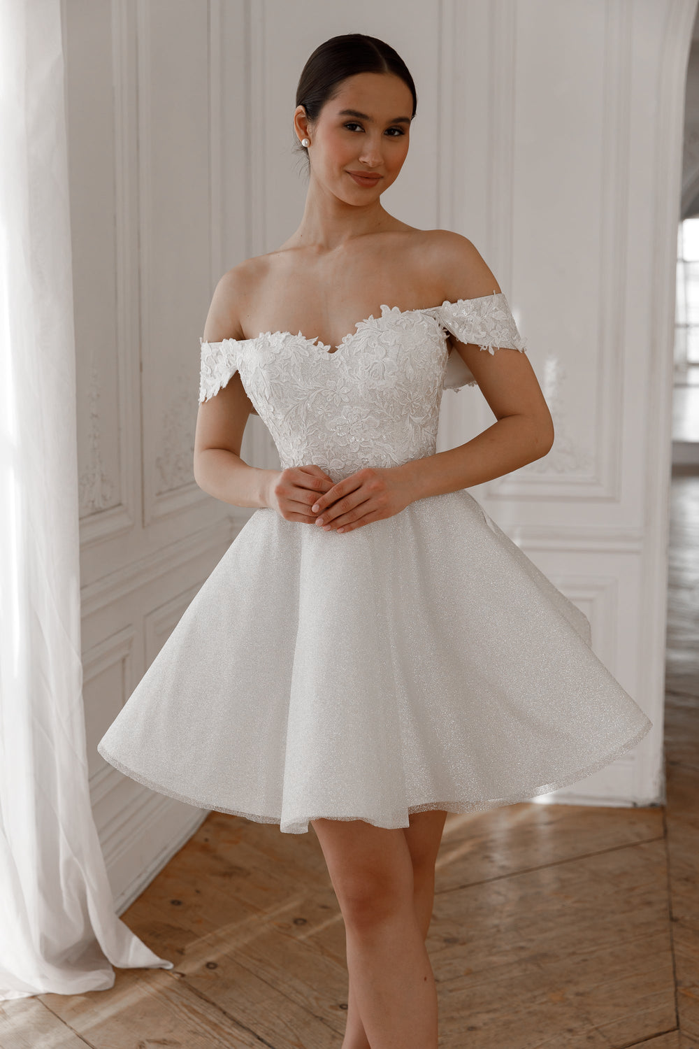 Short Lace Wedding Dress Aditi - VOLAKK
