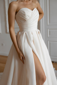 Coral Extra Convertible Wedding Dress Audrey (Basic dress + bolero + bow + detachable train) view 23