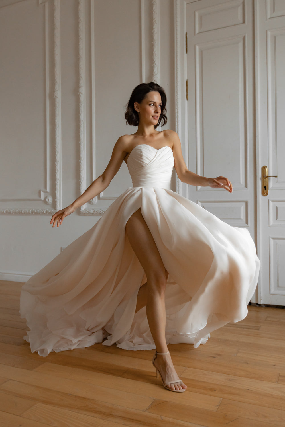 Exquisite Sleeveless Wedding Dress Audrey detail view - VOLAKK