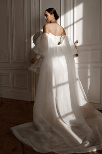 Organza Cape Lauren view 1