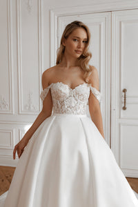 2 in 1 Short Wedding Dress Evelyn with Detachable Sophia Skirt view 3