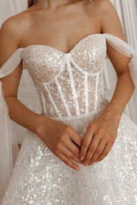 2 in 1 Short Wedding Dress Shiori with Detachable Protea Skirt view 11