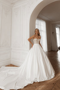 2 in 1 Short Wedding Dress Shiori with Detachable Protea Skirt view 4