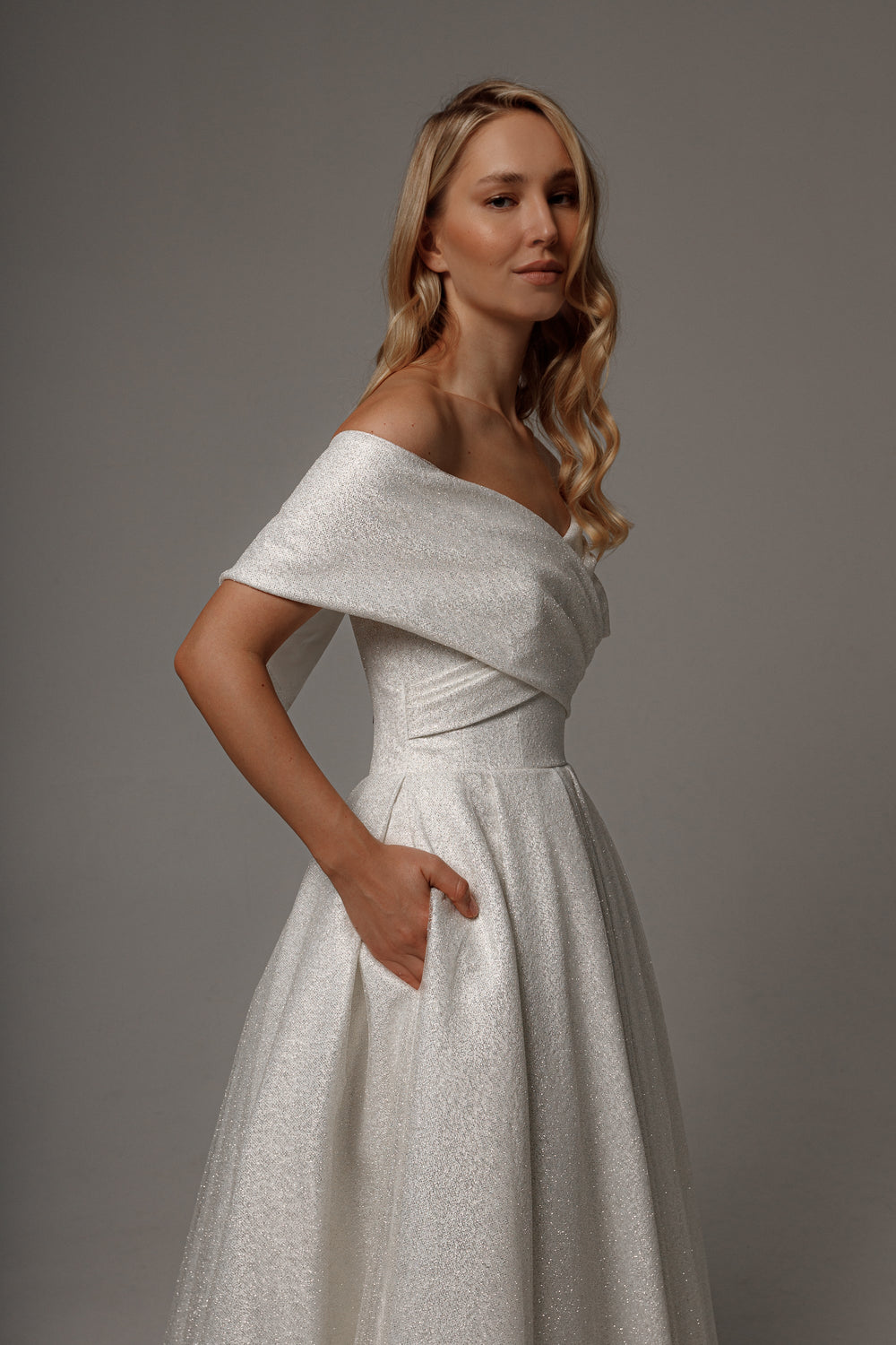 Exquisite Sparkly Tea Length Wedding Dress Abril detail view - VOLAKK