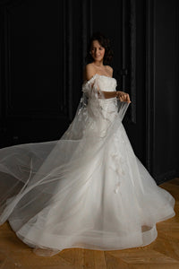 Floral Lace Wedding Dress Chyanne with Detachable Wings view 5