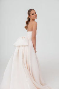 Organza Huge Bow With Train “Audrey” view 3