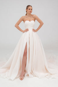 Coral Extra Convertible Wedding Dress Audrey (Basic dress + bolero + bow + detachable train) view 2