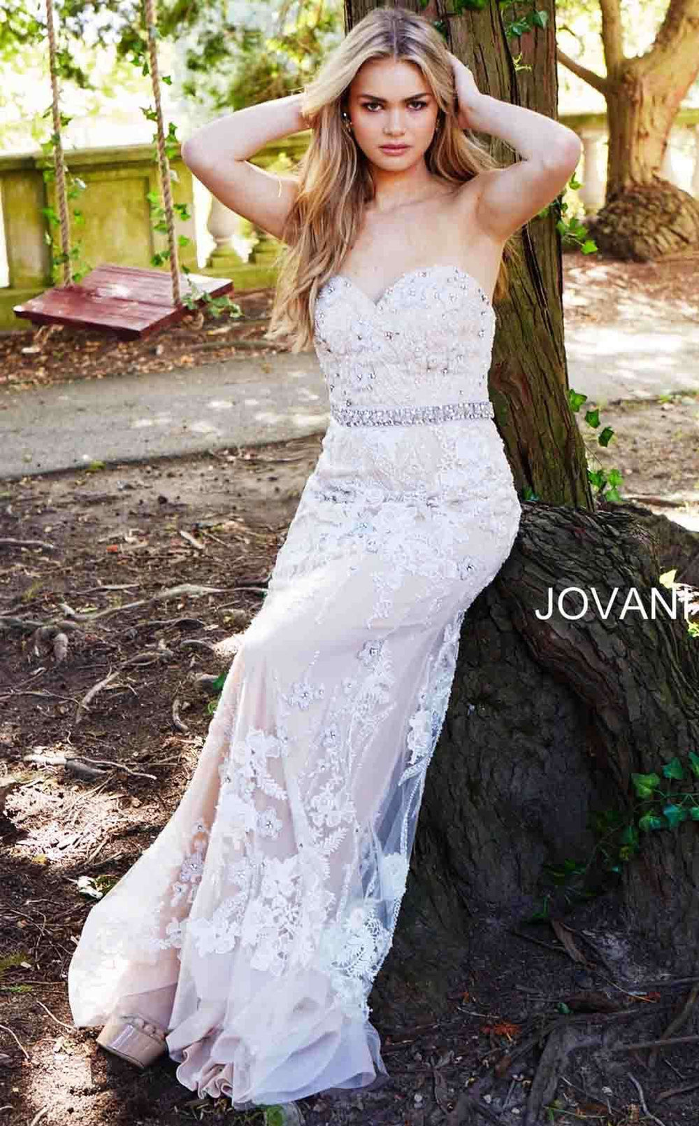 Exquisite Jovani 48724 Dress detail view - VOLAKK