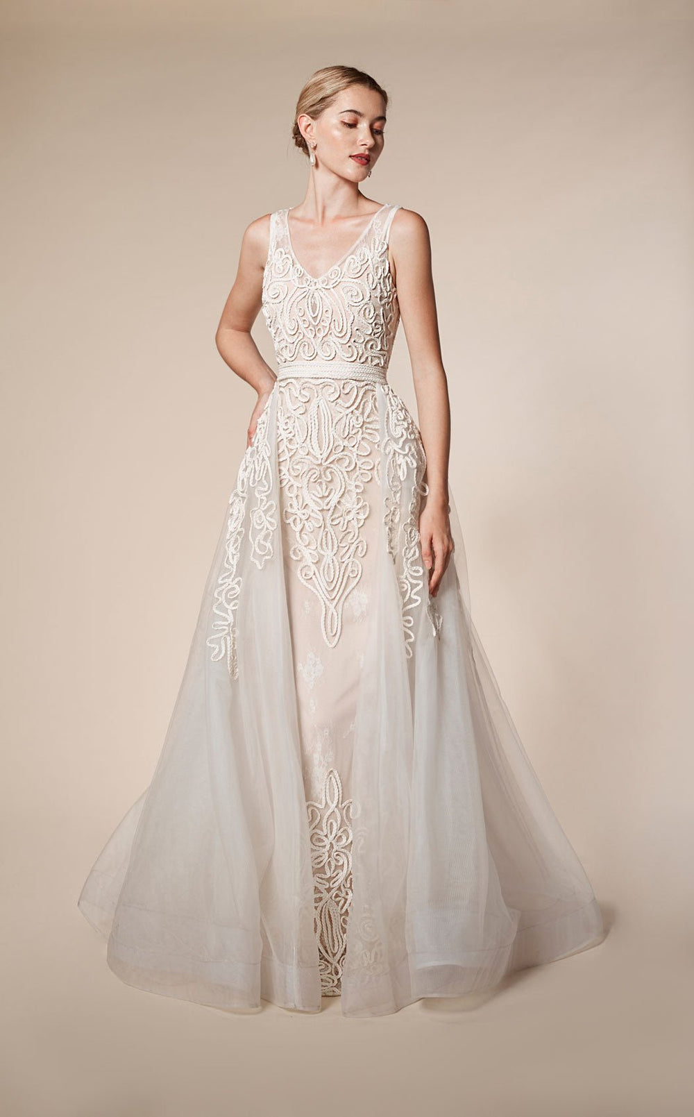 Andrea and Leo 5143 Dress details - VOLAKK