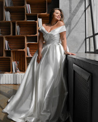 Light ivory Mikado Long Train Wedding Gown Seiliny view 5