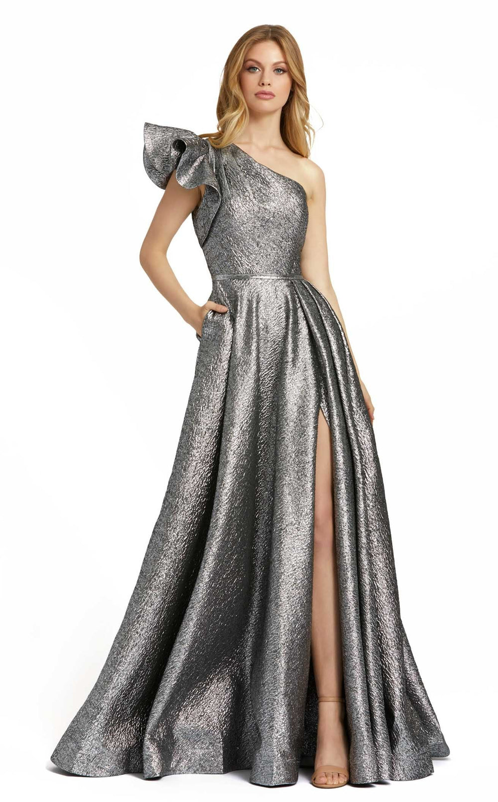 Exquisite Mac Duggal 67297 Dress detail view - VOLAKK