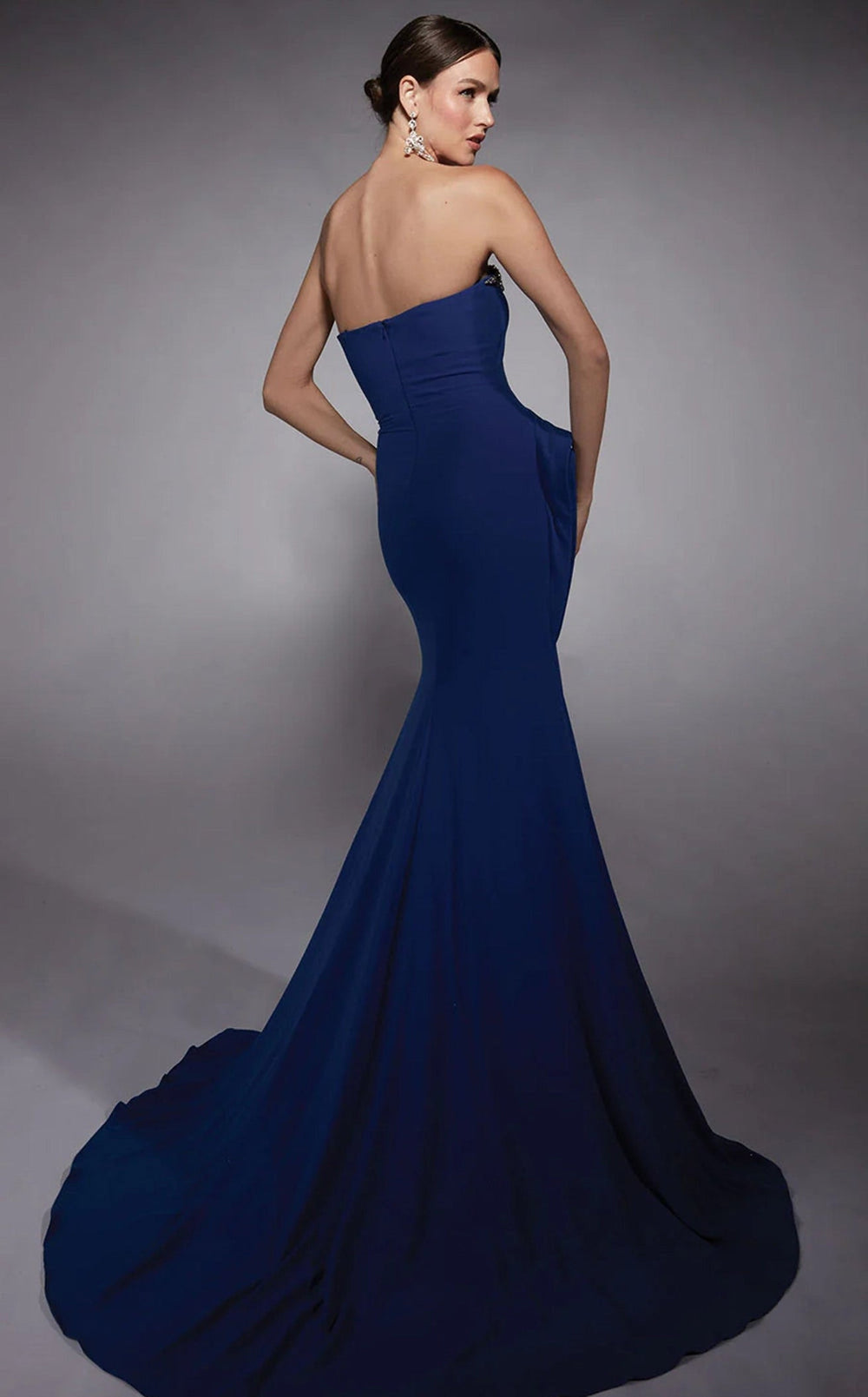 Exquisite Alyce 27739 Dress detail view - VOLAKK