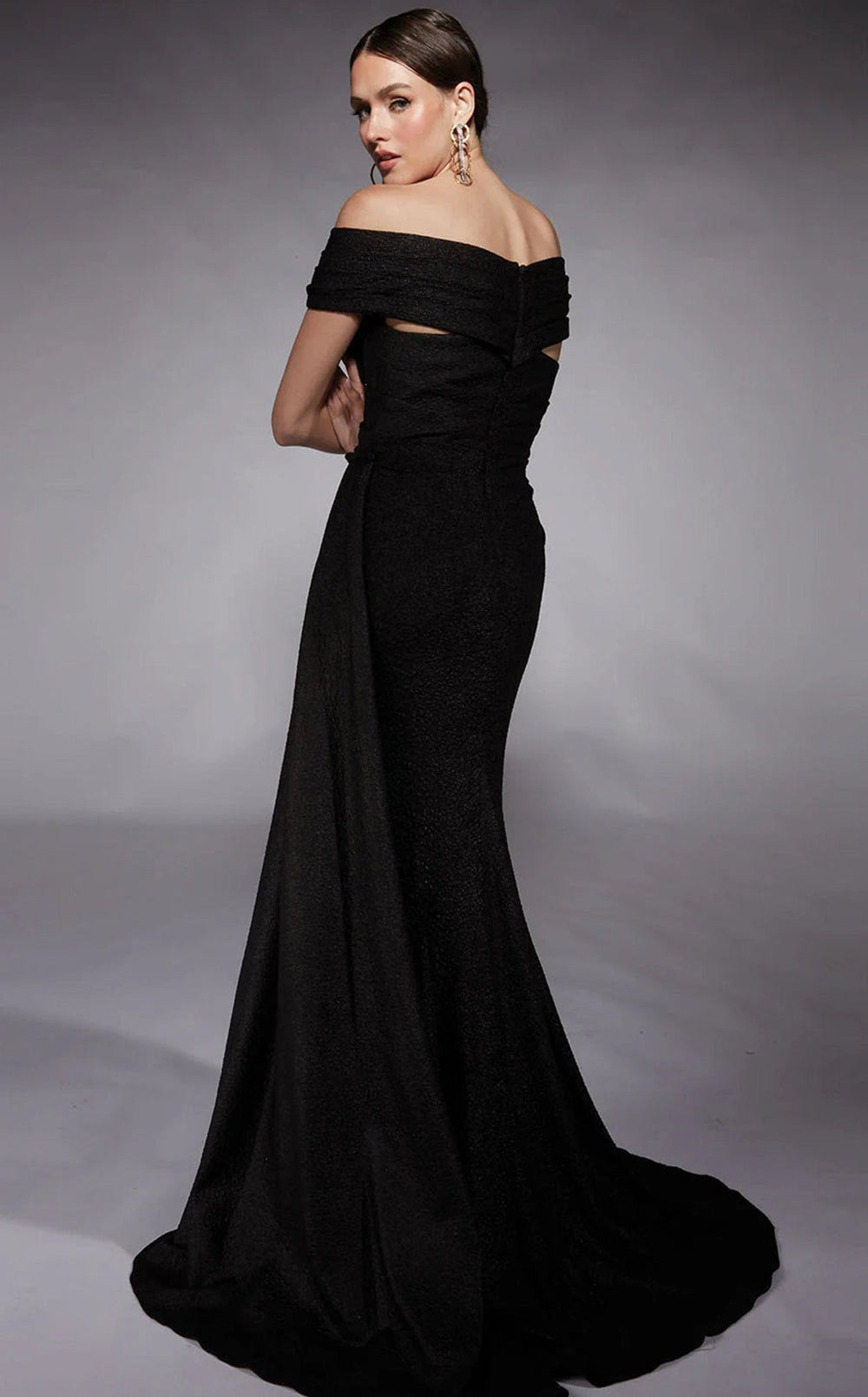 Exquisite Alyce 27767 Dress detail view - VOLAKK