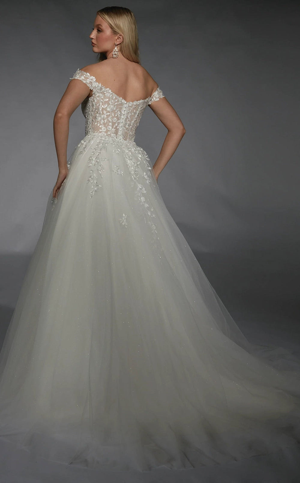 Exquisite Alyce 7129 Dress detail view - VOLAKK