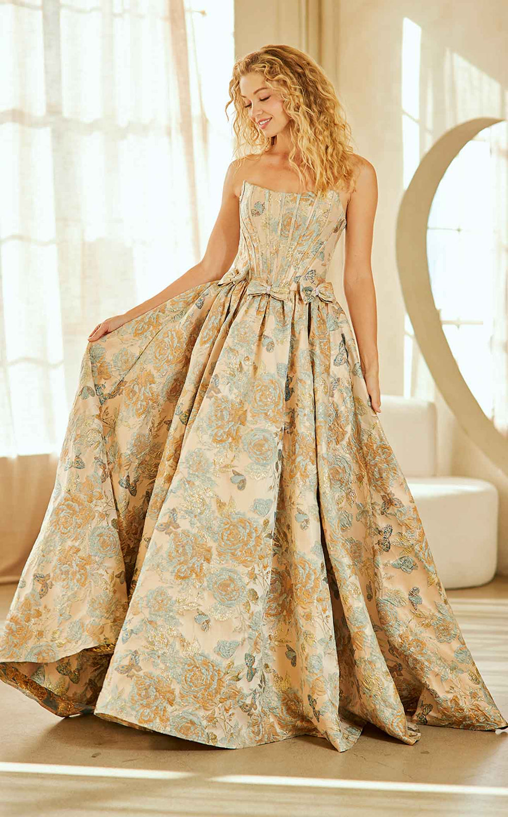 Exquisite Amelia Couture 8068 Dress detail view - VOLAKK