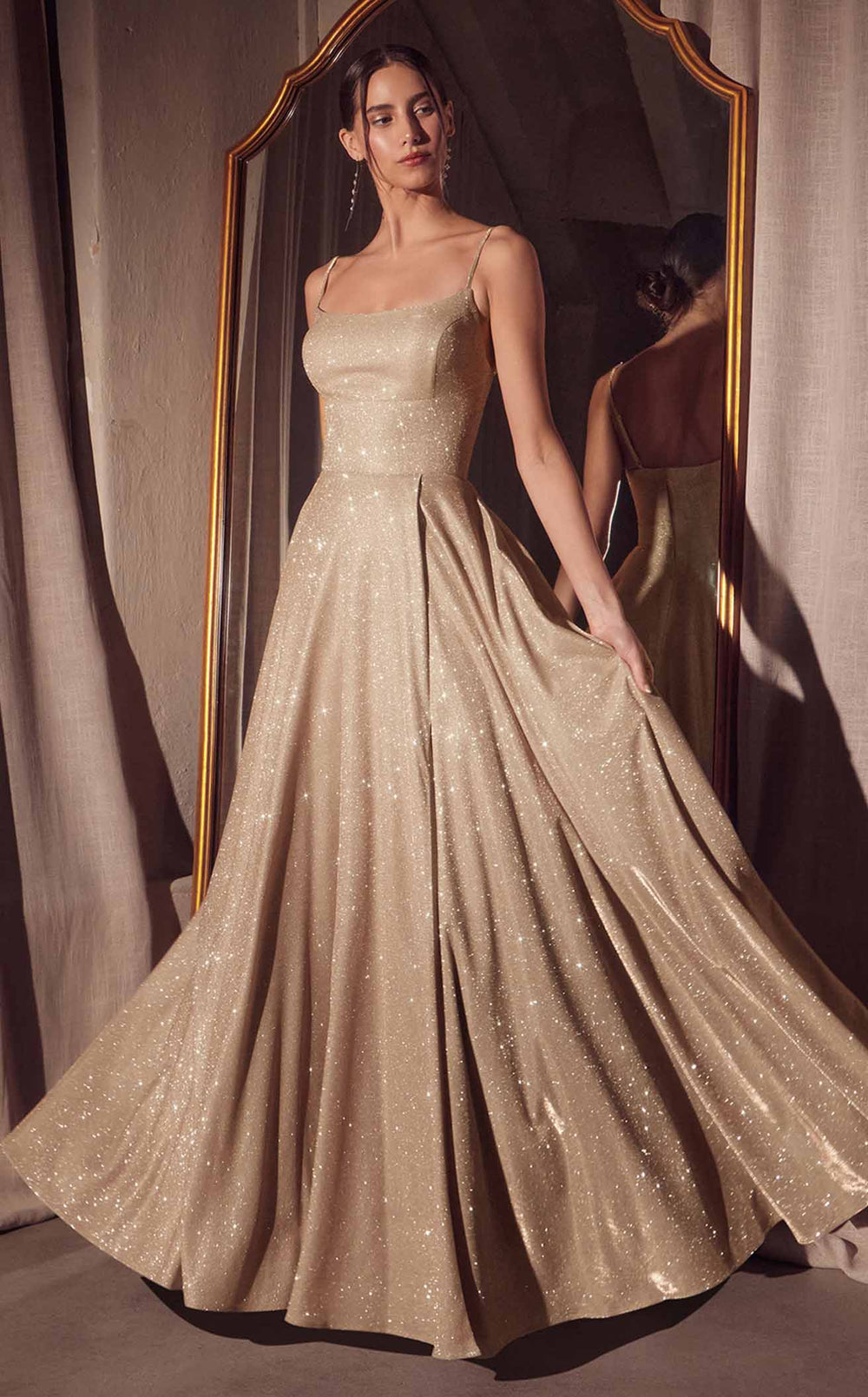 Exquisite Amoris T213 Dress detail view - VOLAKK