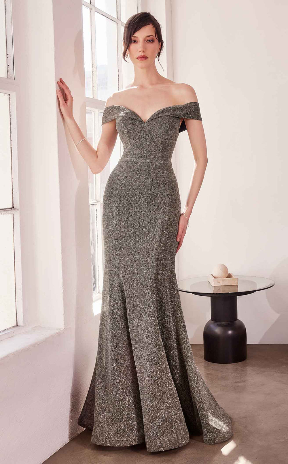 Exquisite Amoris T602 Dress detail view - VOLAKK