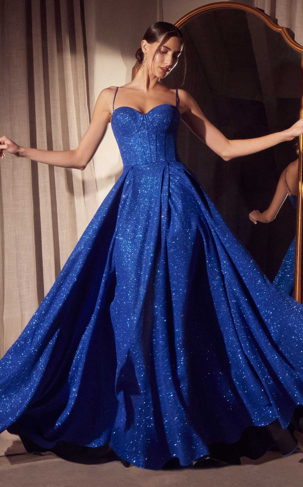 Exquisite Amoris T706 Dress detail view - VOLAKK
