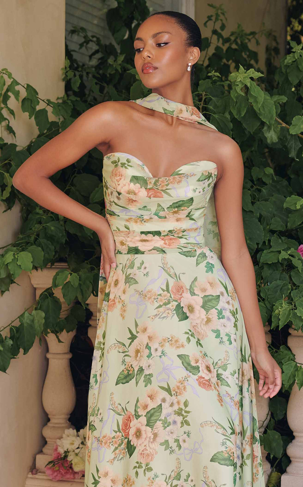 Amoris T717 Dress details - VOLAKK