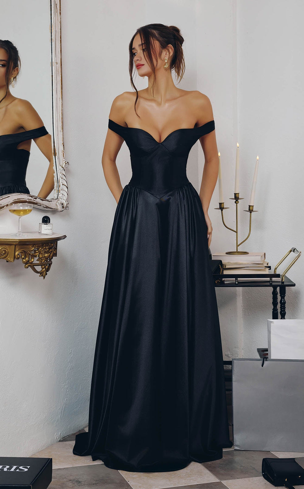 Exquisite Amoris T821 Dress detail view - VOLAKK