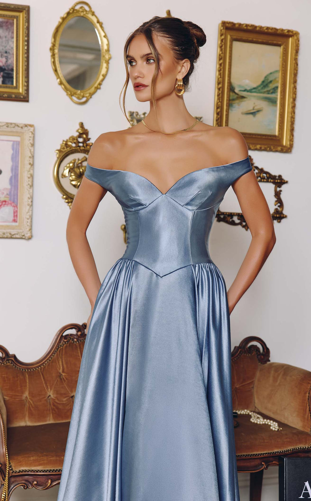 Amoris T821 Dress details - VOLAKK