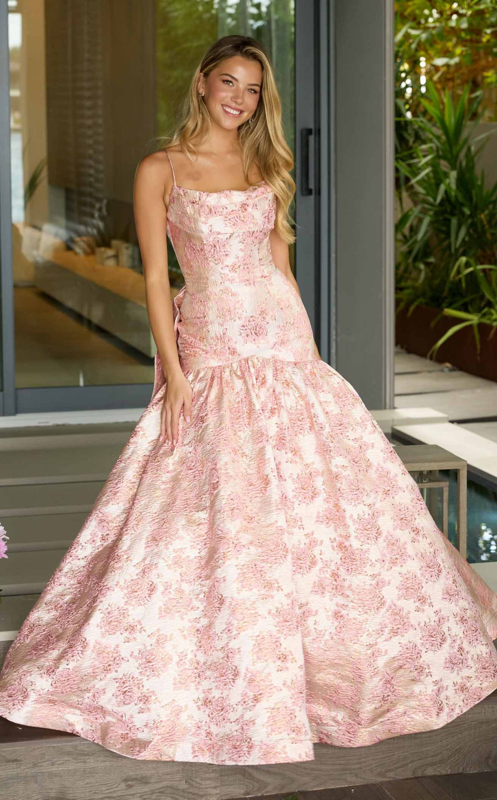 Exquisite Ava Presley 26419 Dress detail view - VOLAKK