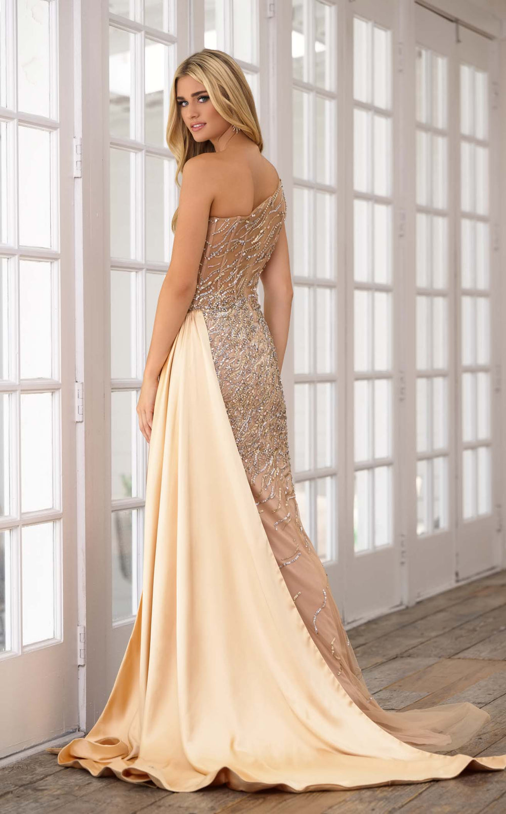 Ava Presley 28589 Dress details - VOLAKK