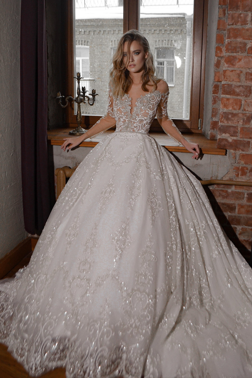 Sparkly Ball Gown Batist - VOLAKK